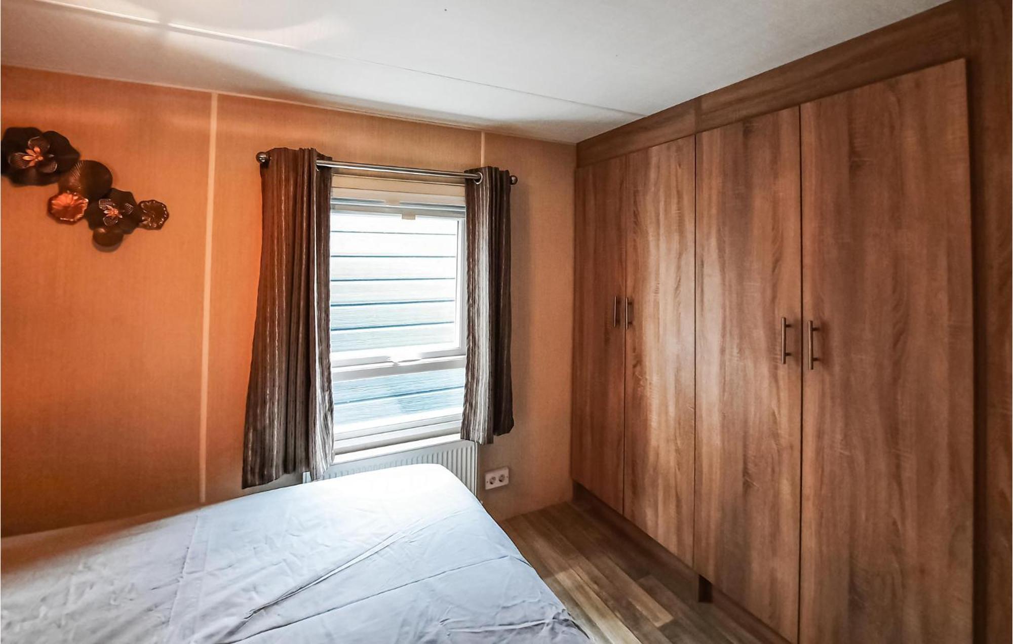 3 Bedroom Beautiful Home In Heinkenszand Dış mekan fotoğraf